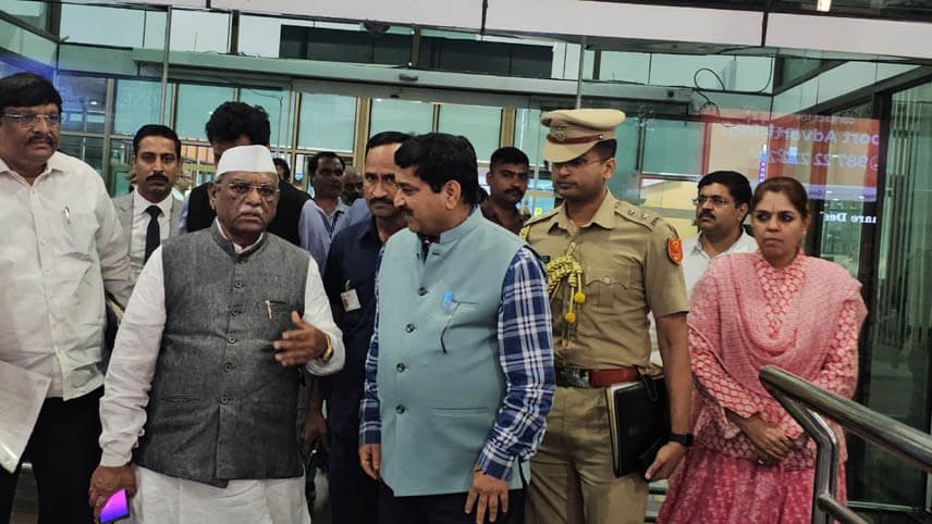 कुलपति प्रो. सारंगदेवोत ने राज्यपाल से की अनौपचारिक भेट