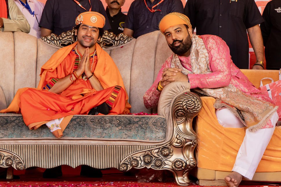 बागेश्वर धाम महंत धीरेंद्र शास्त्री की सनातन हिंदू एकता पदयात्रा में शामिल हुए श्रीजी डॉ. लक्ष्यराज सिंह मेवाड़