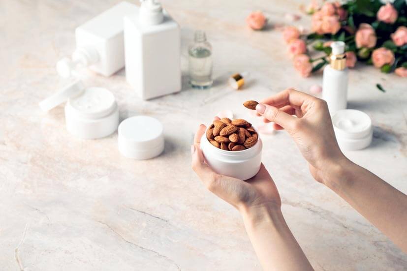 कैलिफ़ोर्निया बादाम के साथ फसल के जश्न में पोषण जोड़ें