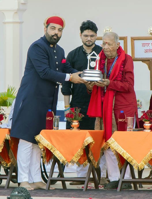 मानव मूल्यों की विशिष्ट विभूतियां और देश का भविष्य हुआ महाराणा मेवाड़ फाउण्डेशन के 42वें सम्मान समारोह में अलंकृत