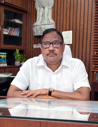 निष्पक्ष और शांतिपूर्ण मतदान संपन्न करवाना पहली प्राथमिकता- संभागीय आयुक्त खजान सिंह